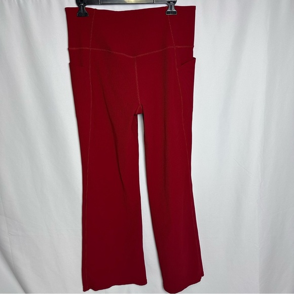 Athleta Salutation Stash Rib Flare Red XL - excellent condition! - Picture 4 of 10